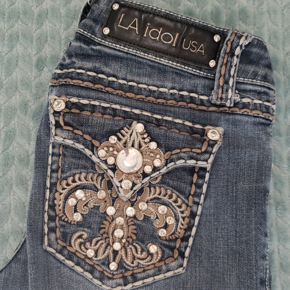 Jeans - Picture 2 of 3